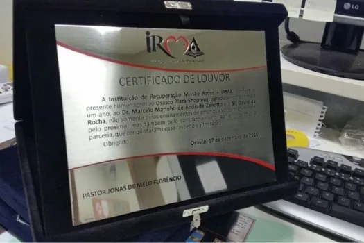 Placa de Homenagem - foto 2