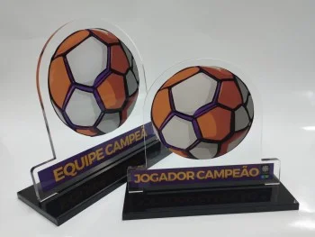Preço de troféu de acrílico: entenda o que influencia o orçamento